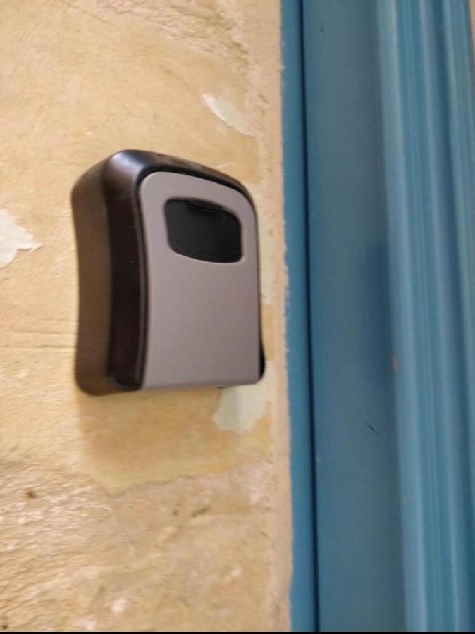 Sally Port 29 فاليتا المظهر الخارجي الصورة